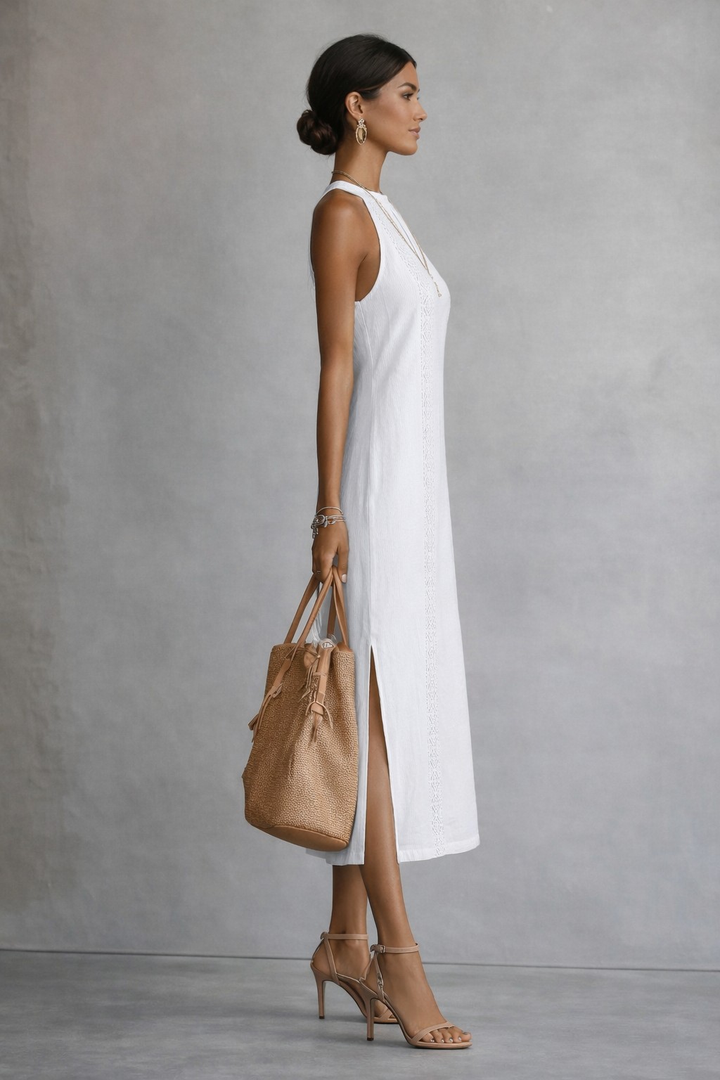 Vestido Largo Blanco con Encaje Vertical y Estilo Natural